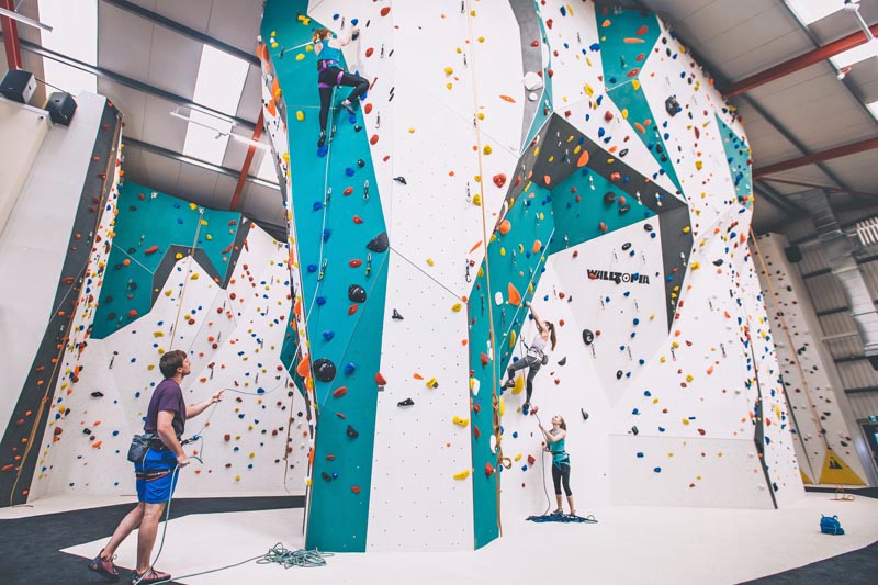 Experienced Climbers at Big Rock in Milton Keynes Experienced Climbers at Big Rock in Milton Keynes